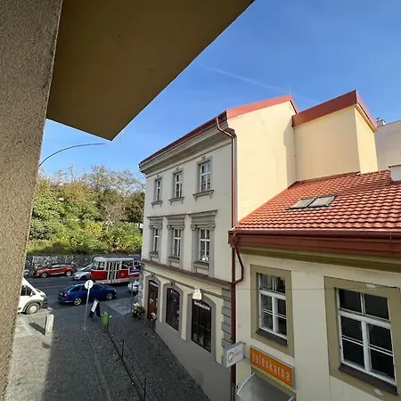 Apartment Modern Krymska & Francouzska Street